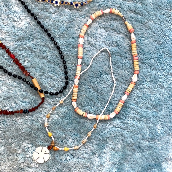 Necklaces, chokers, bracelets - Picture 3 of 5